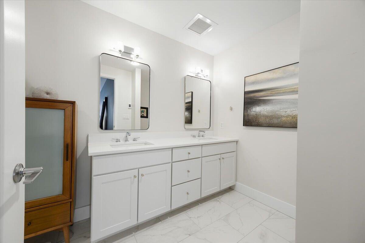 387 Commercial Street Portland ME 04101