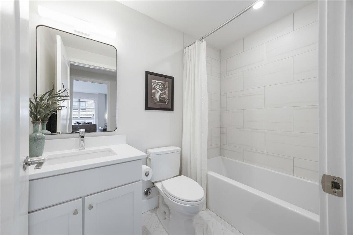 387 Commercial Street Portland ME 04101