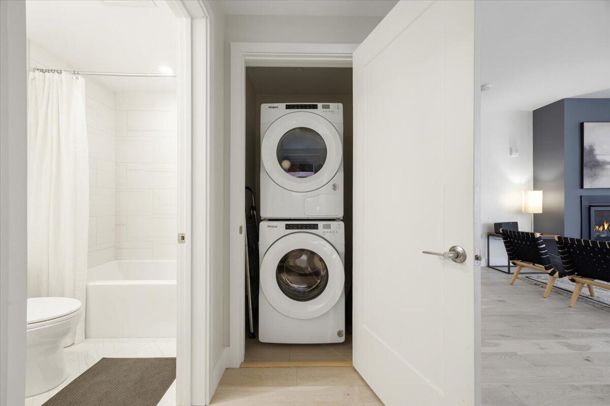 387 Commercial Street Portland ME 04101