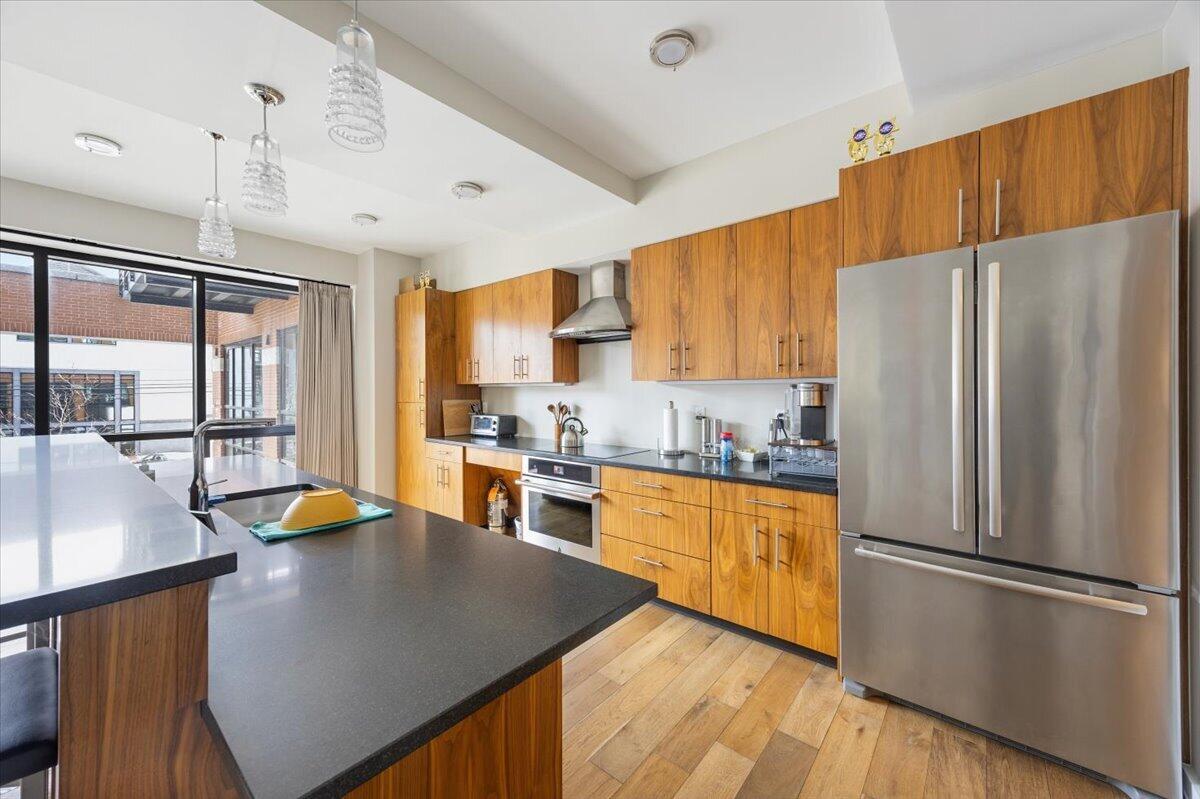 387 Commercial Street Portland ME 04101