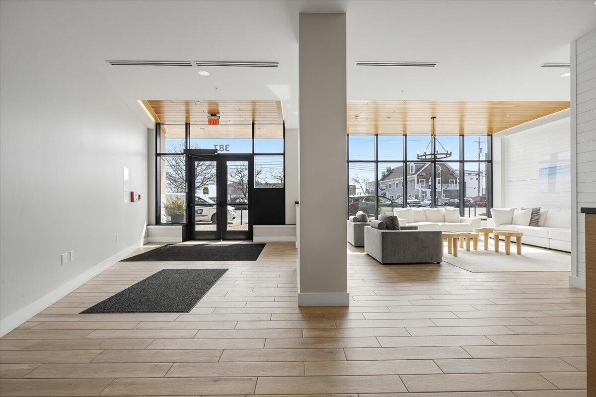 387 Commercial Street Portland ME 04101