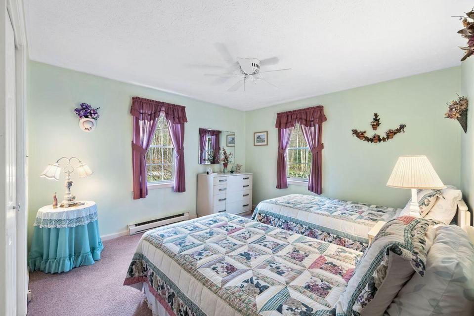 6 Laurel Circle Kennebunk ME 04043