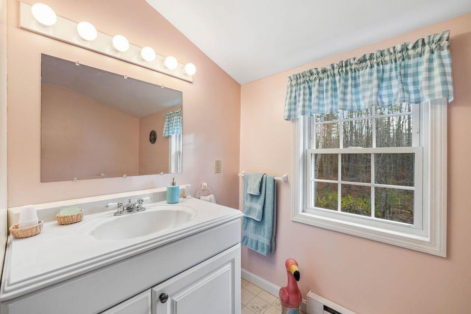 6 Laurel Circle Kennebunk ME 04043
