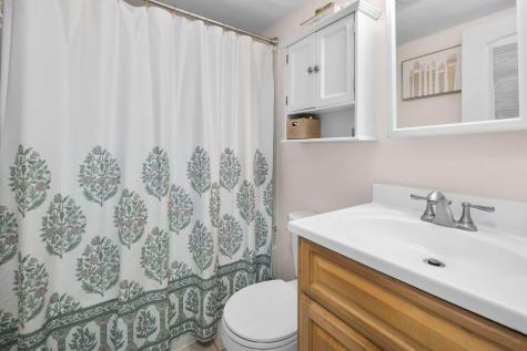 11 Carriage Hill Road Eliot ME 03903