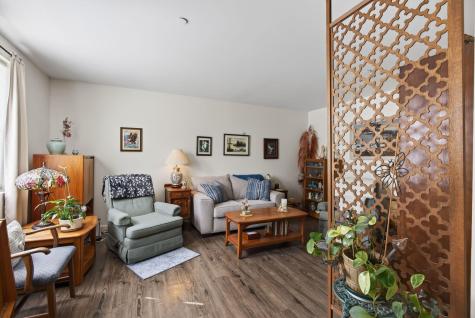 31 Guadalcanal Drive Brunswick ME 04011