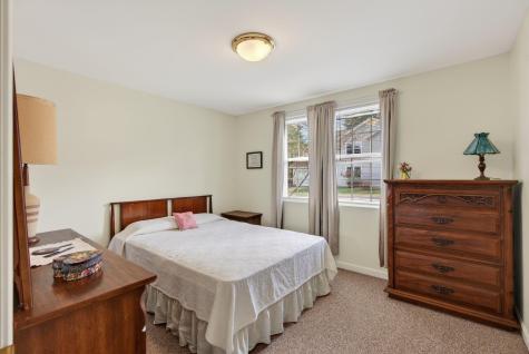 31 Guadalcanal Drive Brunswick ME 04011
