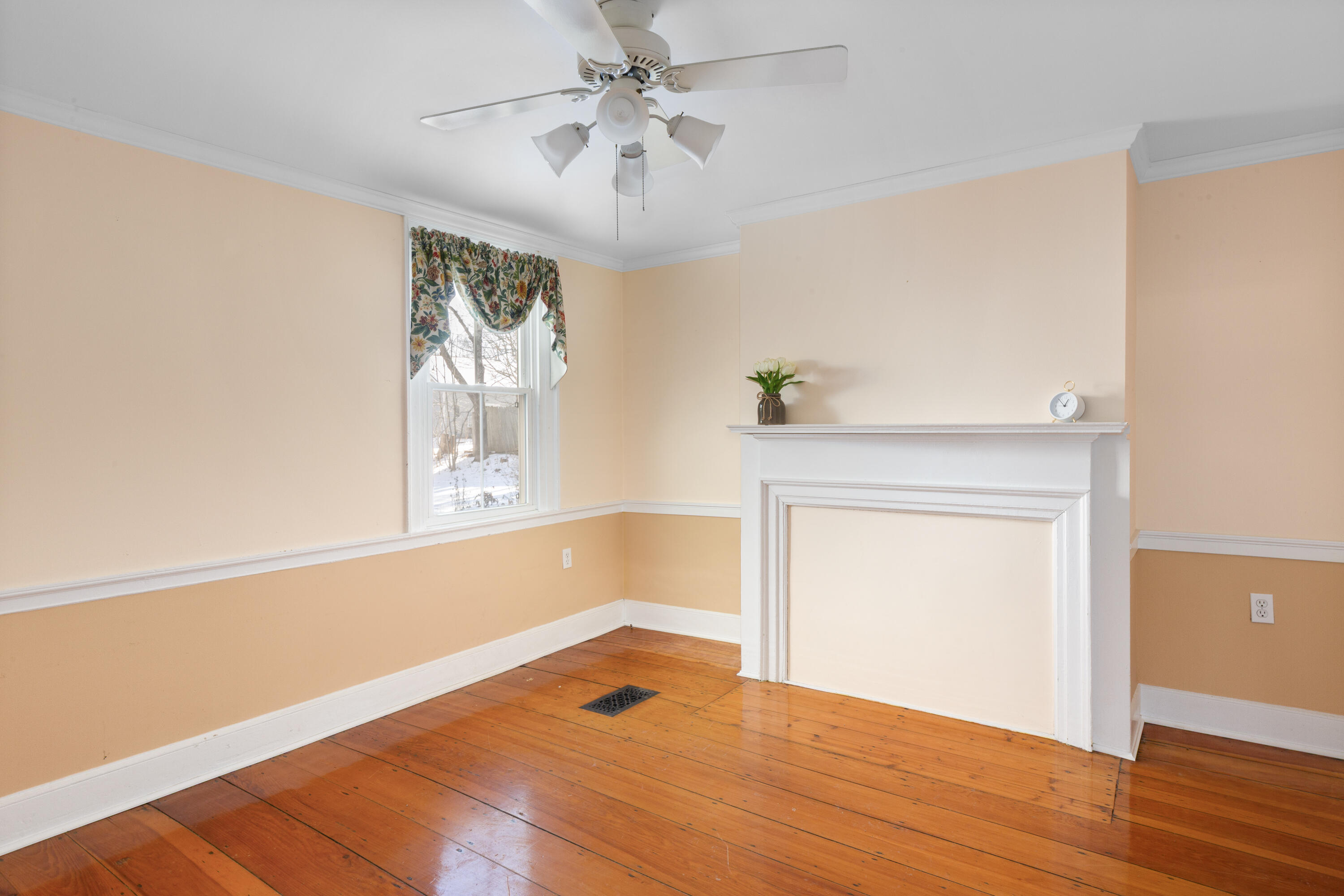 27 Court Street Belfast ME 04915