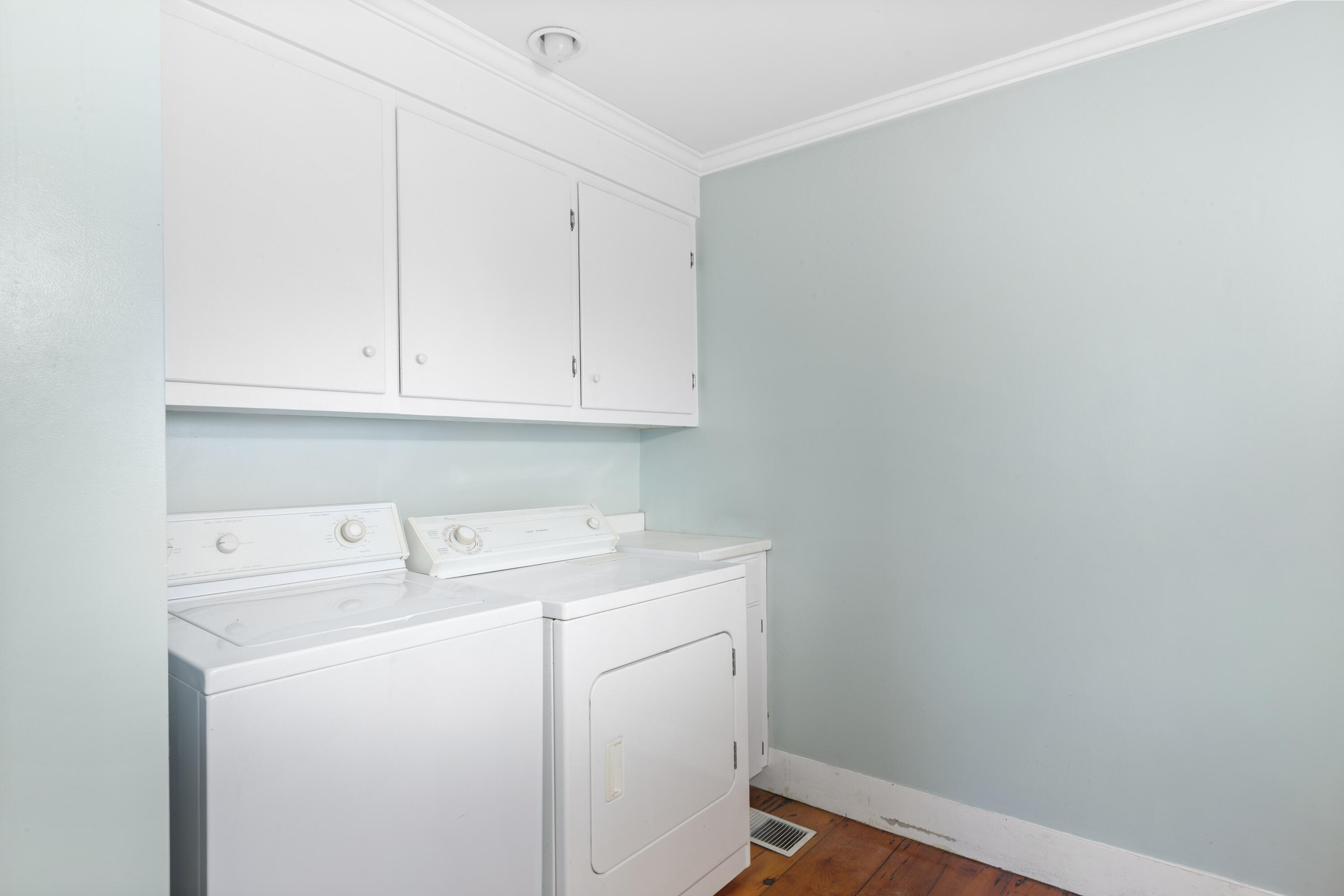 27 Court Street Belfast ME 04915