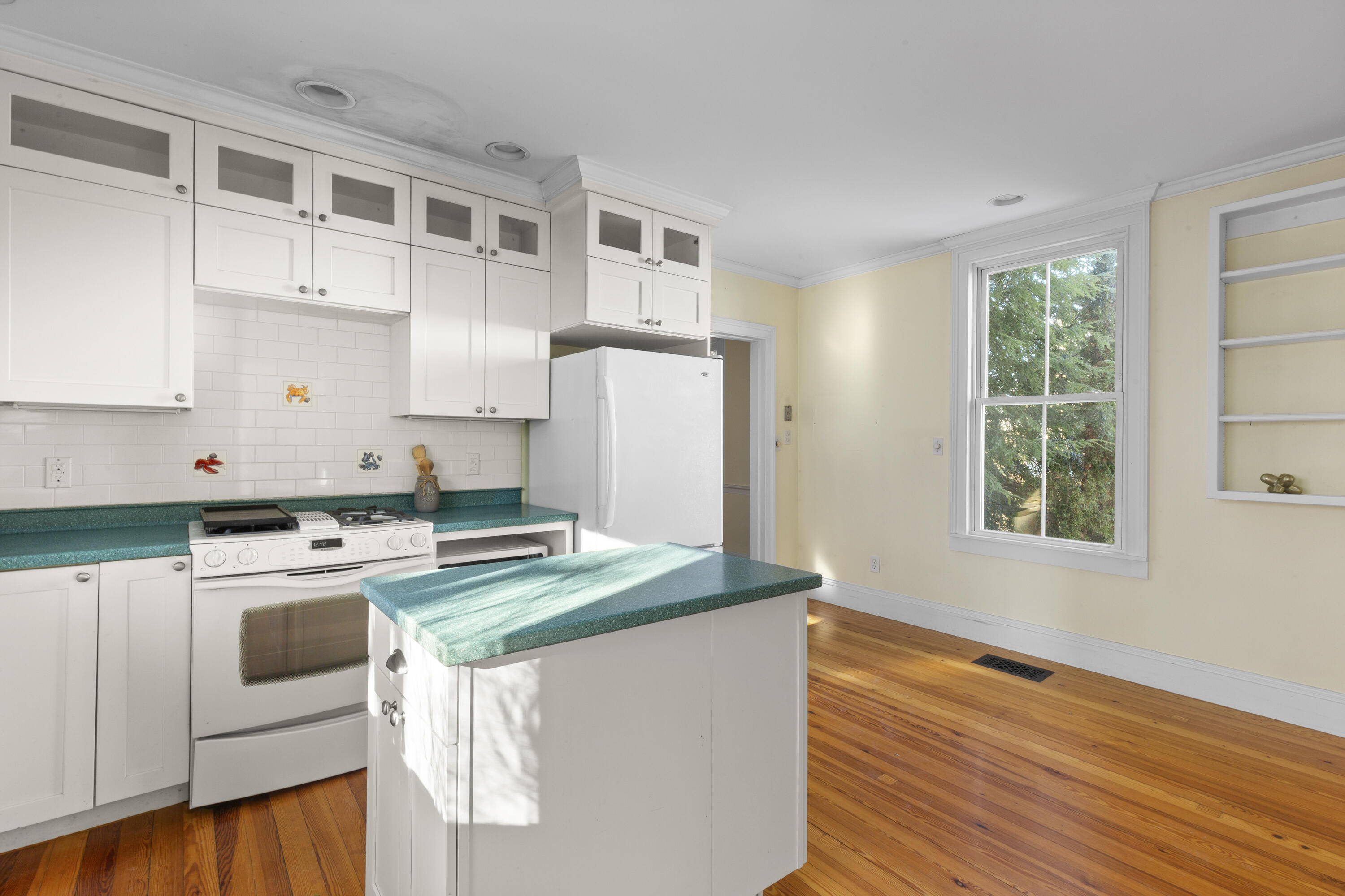 27 Court Street Belfast ME 04915