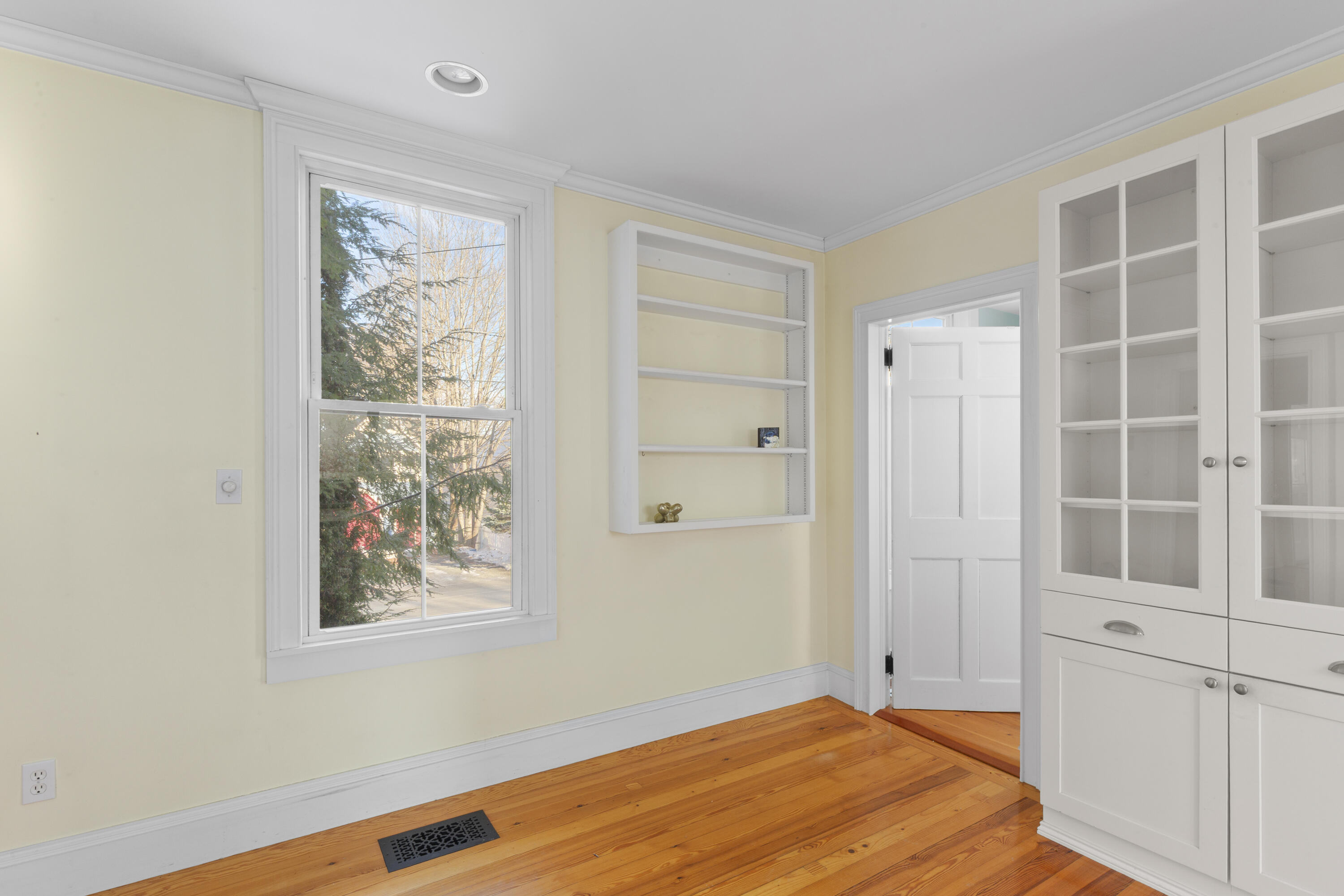 27 Court Street Belfast ME 04915