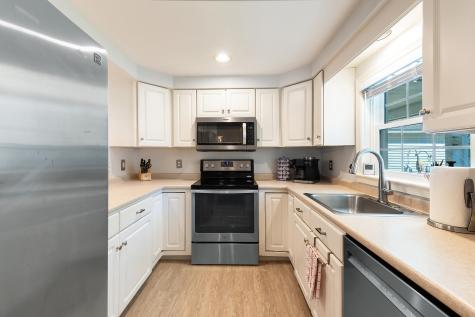 9 Hampton Glen Drive Kennebunk ME 04043