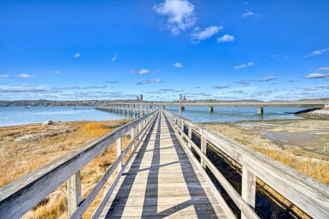 11 Island Lane Edgecomb ME 04556