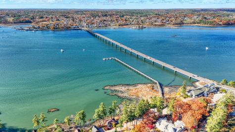 11 Island Lane Edgecomb ME 04556