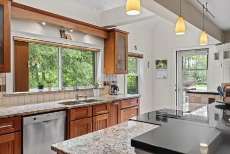 5 Hillside Place Boothbay ME 04537