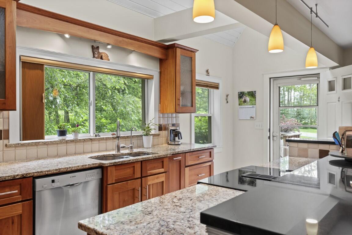 5 Hillside Place Boothbay ME 04537