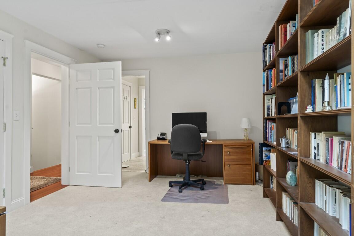 5 Hillside Place Boothbay ME 04537