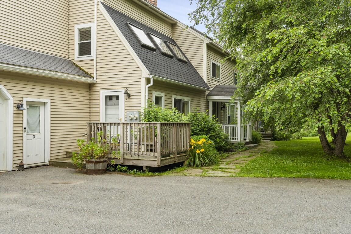 5 Hillside Place Boothbay ME 04537