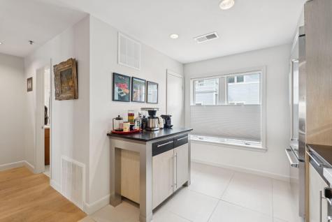 206 Chandlers Wharf Portland ME 04101