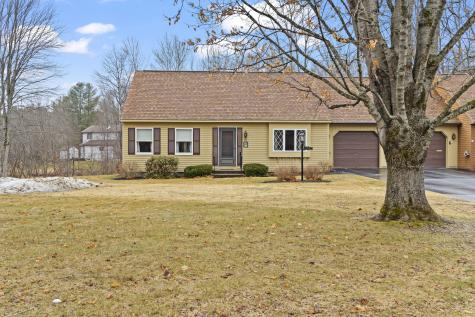 49 Old Carriage Road Auburn ME 04210