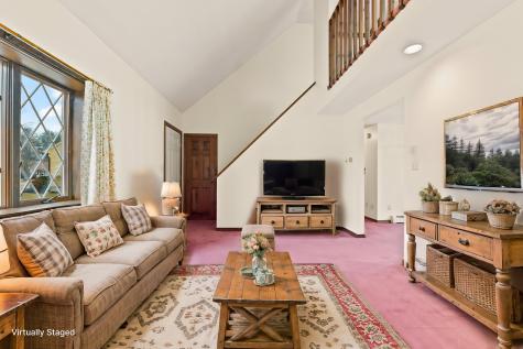 49 Old Carriage Road Auburn ME 04210