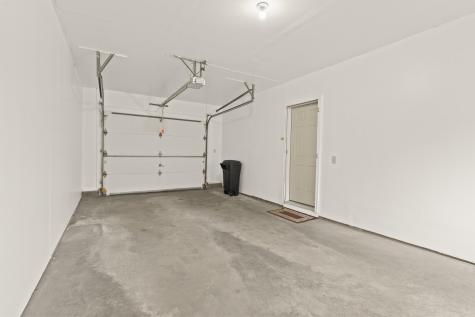 49 Old Carriage Road Auburn ME 04210