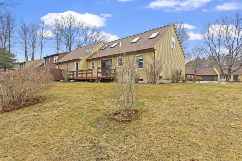 49 Old Carriage Road Auburn ME 04210