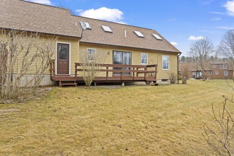 49 Old Carriage Road Auburn ME 04210