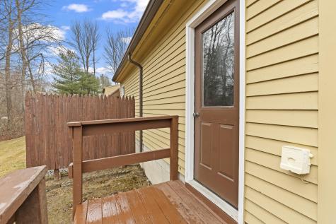 49 Old Carriage Road Auburn ME 04210