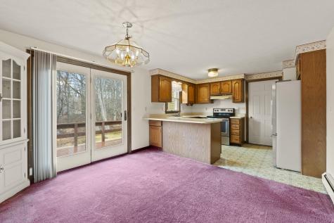 49 Old Carriage Road Auburn ME 04210