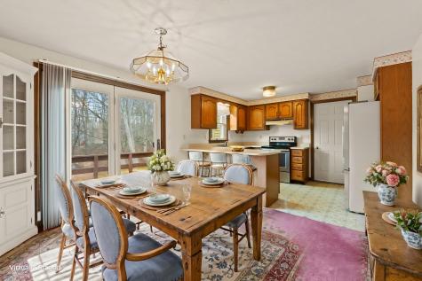 49 Old Carriage Road Auburn ME 04210