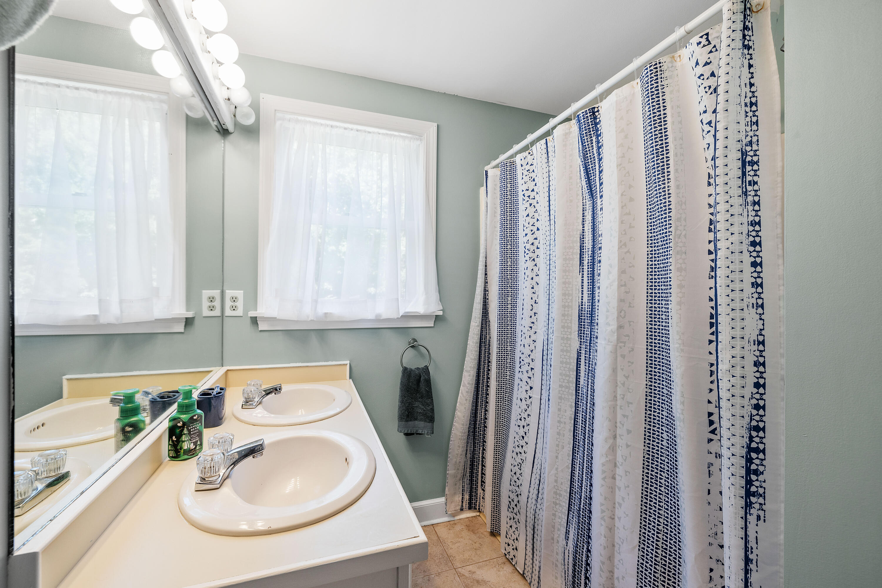 15 Benjamin Hubbard Lane Kennebunk ME 04043