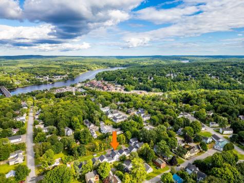 33 Magnolia Lane Gardiner ME 04345