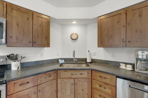 16 Jibe Road Newry ME 04261