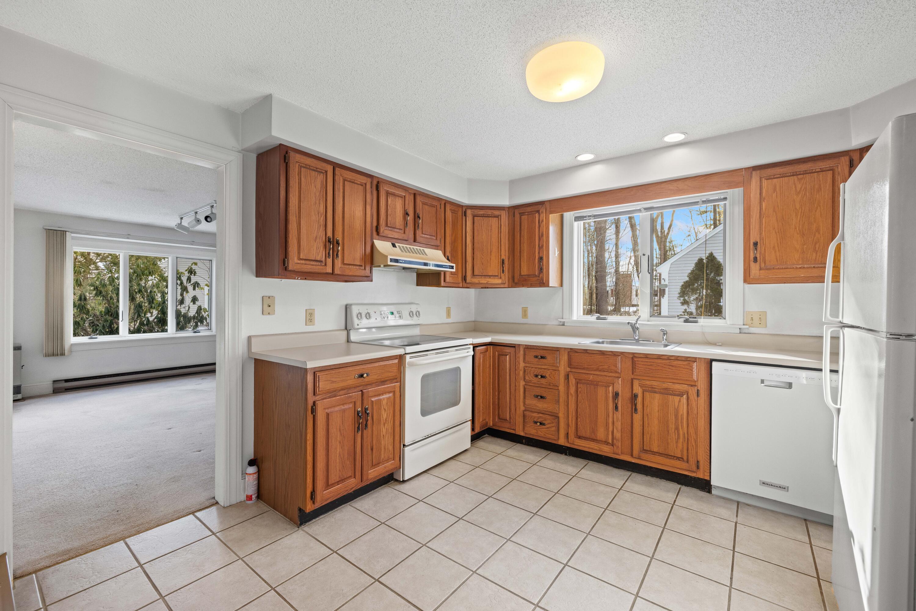 22 Oakwood Lane Kennebunk ME 04043