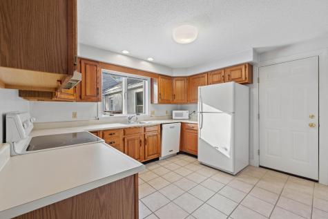 22 Oakwood Lane Kennebunk ME 04043