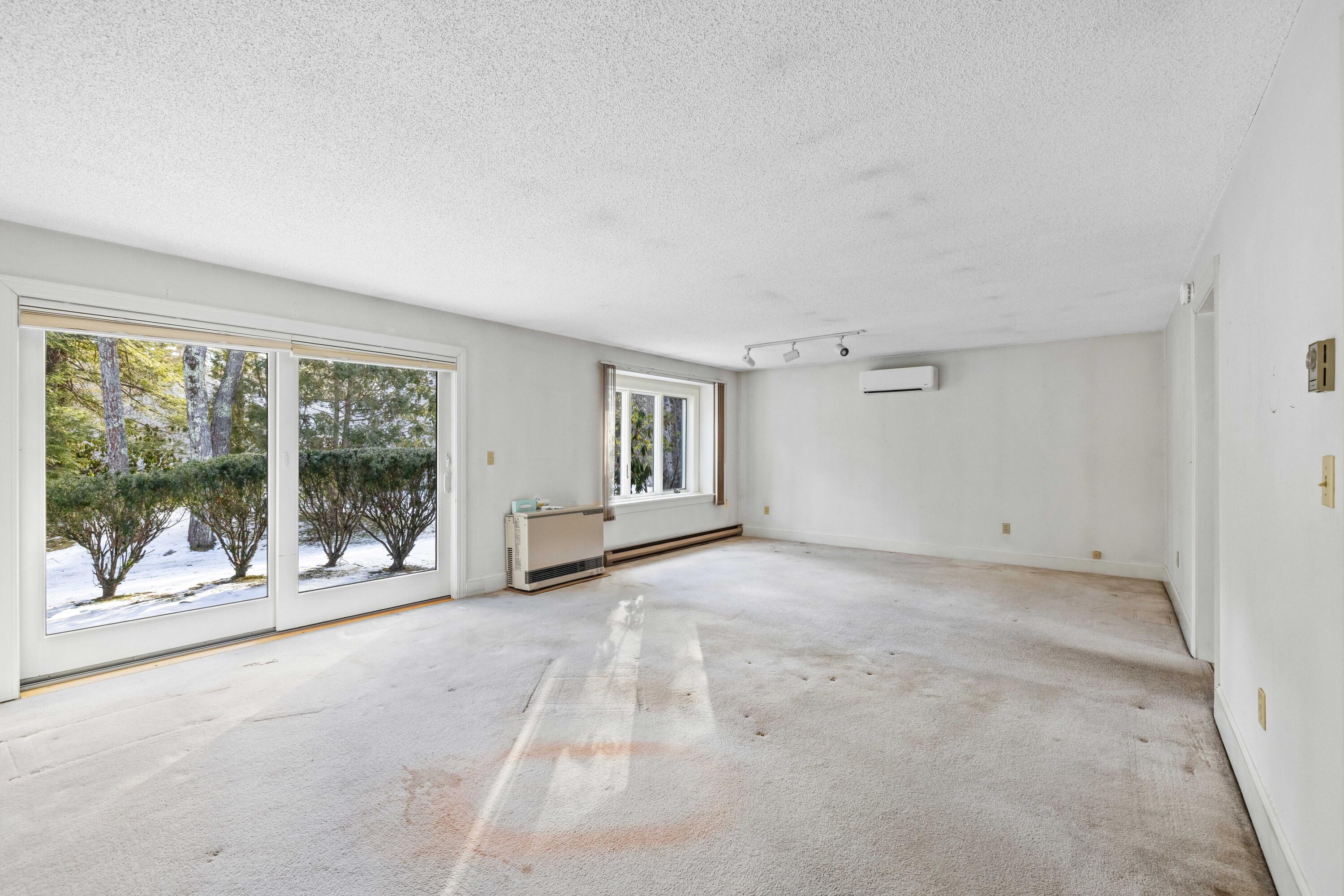 22 Oakwood Lane Kennebunk ME 04043