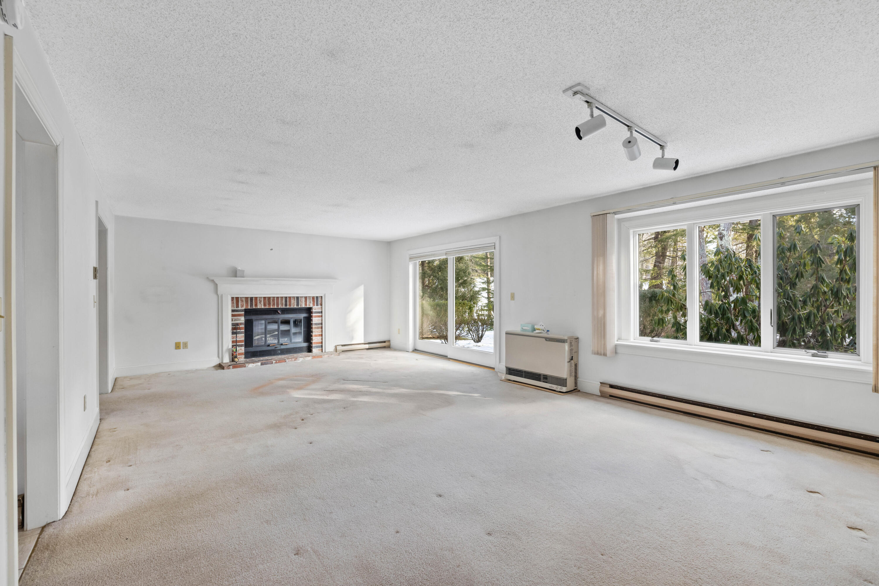 22 Oakwood Lane Kennebunk ME 04043