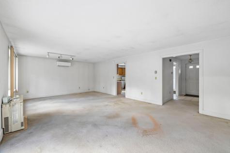 22 Oakwood Lane Kennebunk ME 04043