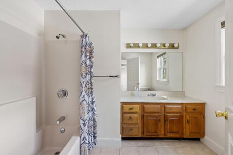 22 Oakwood Lane Kennebunk ME 04043