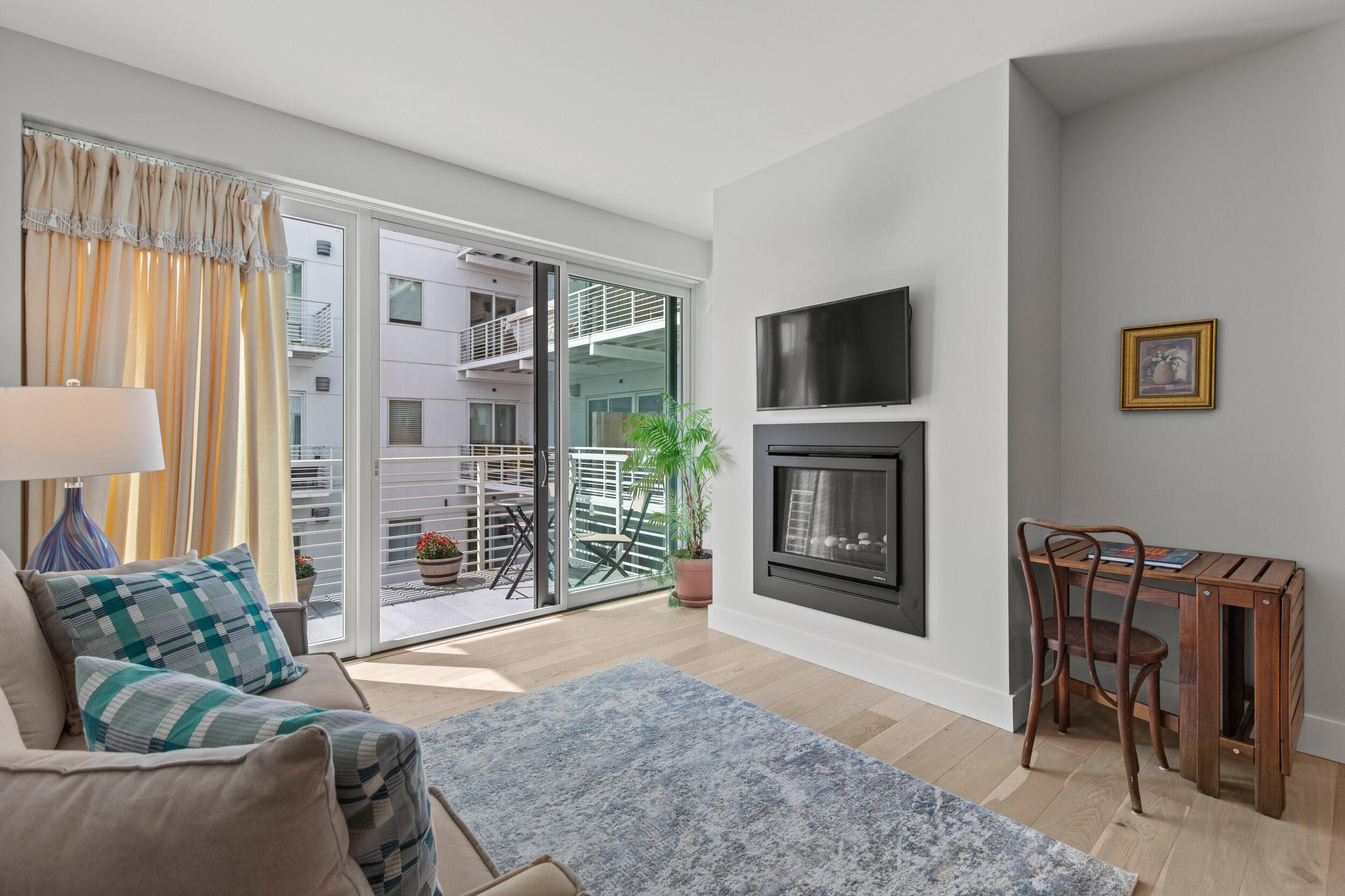 383 Commercial Street Portland ME 04101