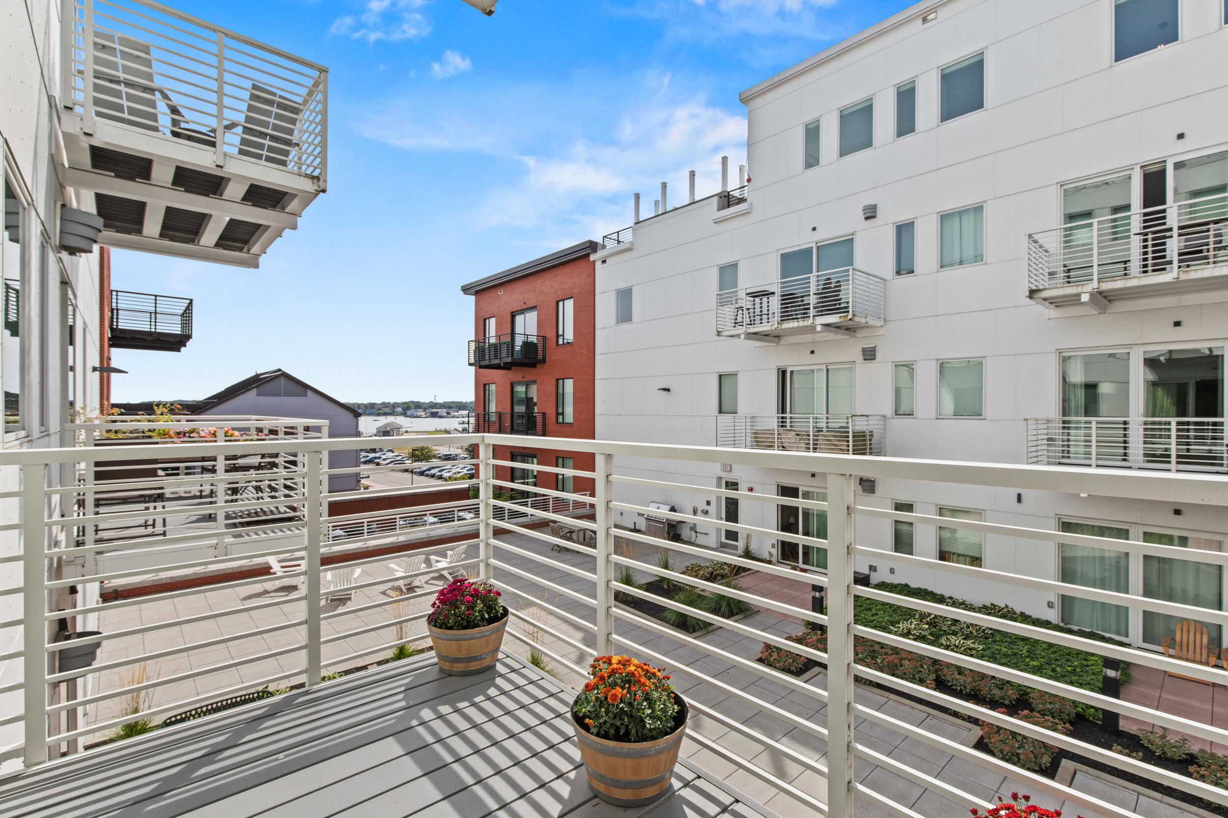 383 Commercial Street Portland ME 04101