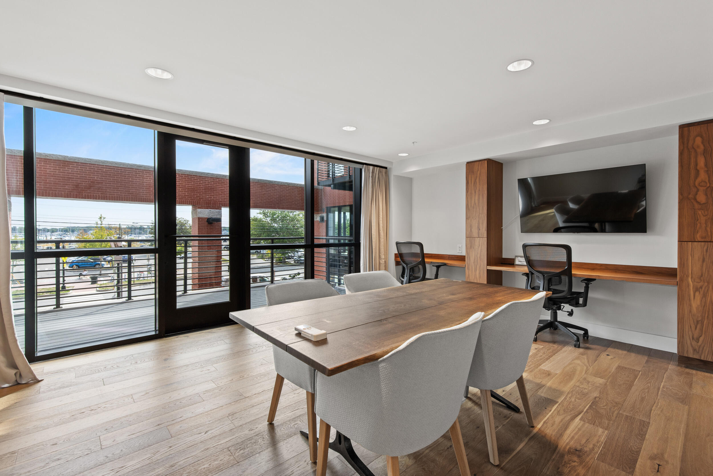 383 Commercial Street Portland ME 04101