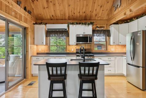 8 Log Cabin Lane Shapleigh ME 04076
