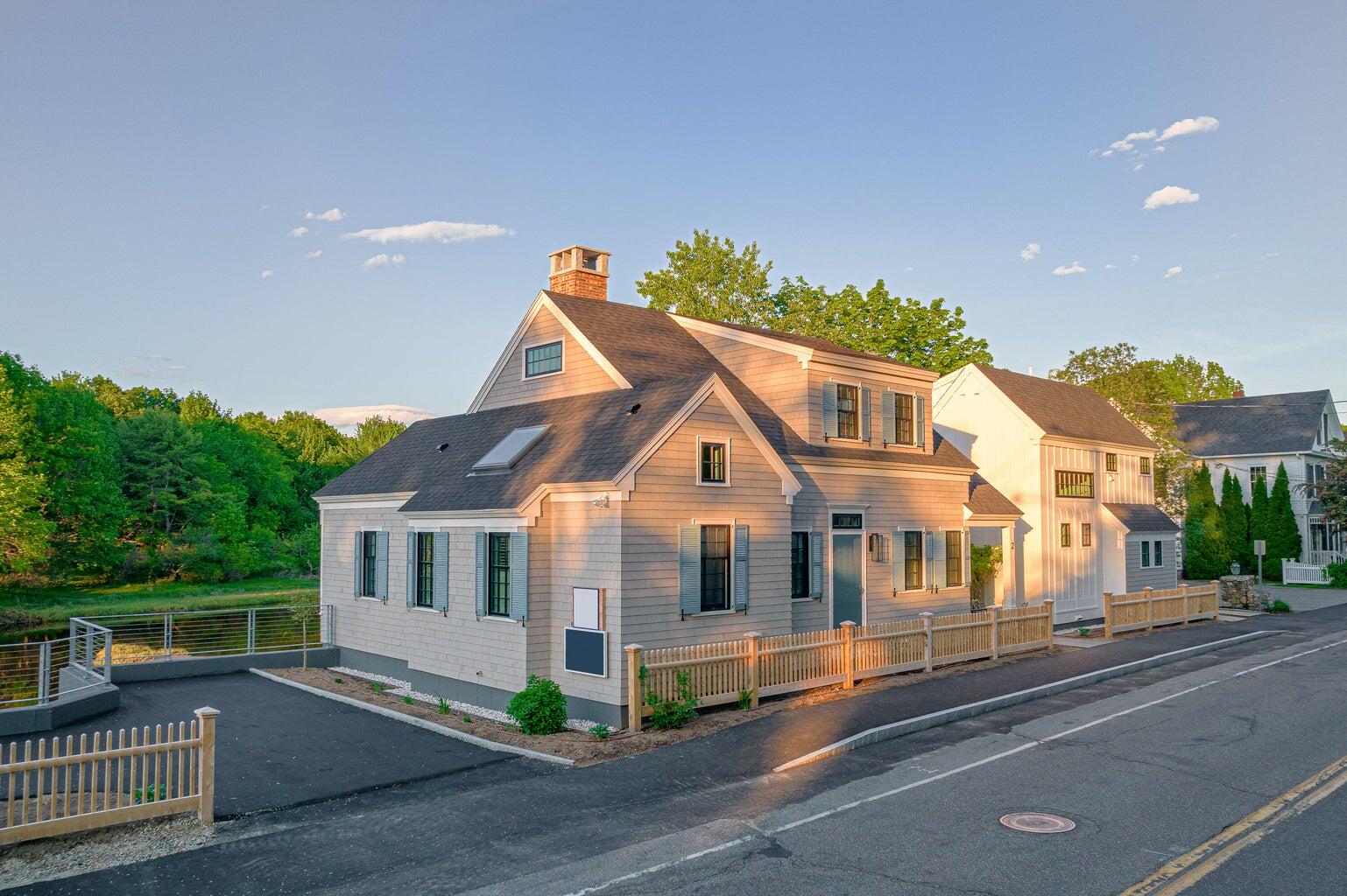 Kennebunkport ME, 2 Maine Street, Unit A