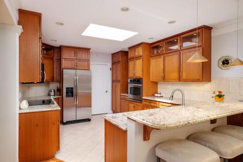 100 Shepards Cove Road Kittery ME 03904