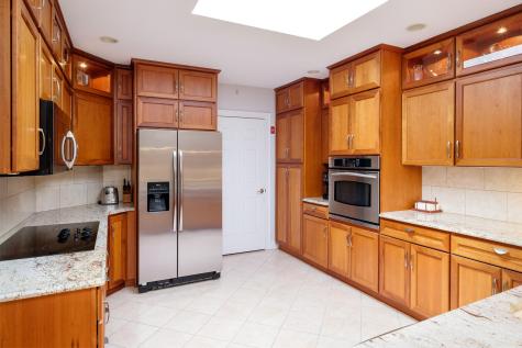 100 Shepards Cove Road Kittery ME 03904