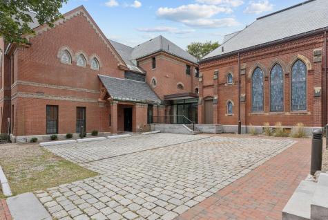 26 Thomas Street Portland ME 04102