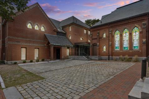 26 Thomas Street Portland ME 04102