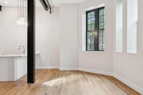 26 Thomas Street Portland ME 04102