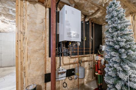 12 Levi Lane Biddeford ME 04005